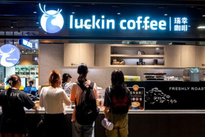 In 2020, Luckin Coffee, once hailed as China's answer to Starbucks, found itself embroiled in an accounting scandal that many believed would spell the end of its meteoric rise. However, against all odds, the coffee chain has staged an extraordinary comeback, surpassing Starbucks to become the largest coffee retailer in China. This resurgence underscores the resilience of its business model and offers vital lessons for global companies operating in the complex and rapidly evolving Chinese market.