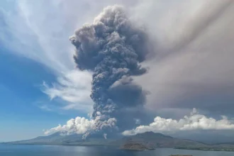 Bali Flights Cancelled Due to Volcanic Ash from Mount Lewotobi Laki-Laki